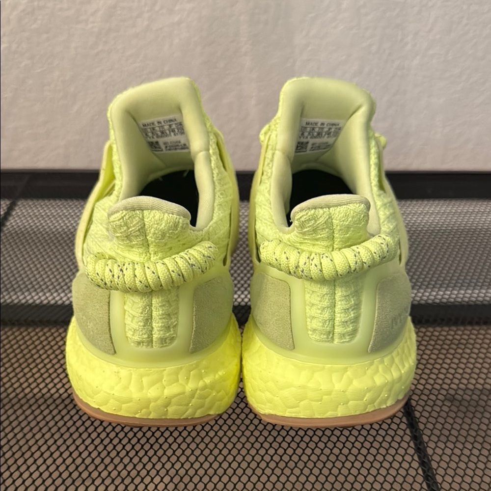 Adidas x IVY PARK Ultraboost Men’s 6 / Women’s 7 - Picture 5 of 8